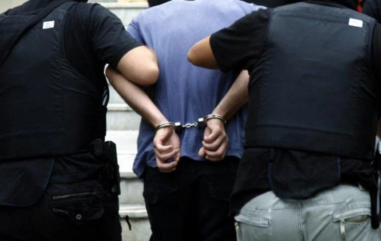 Συνελήφθη ξανά ο 21χρονος Ρομά που απέδρασε από το ΑΤ Ελληνικού